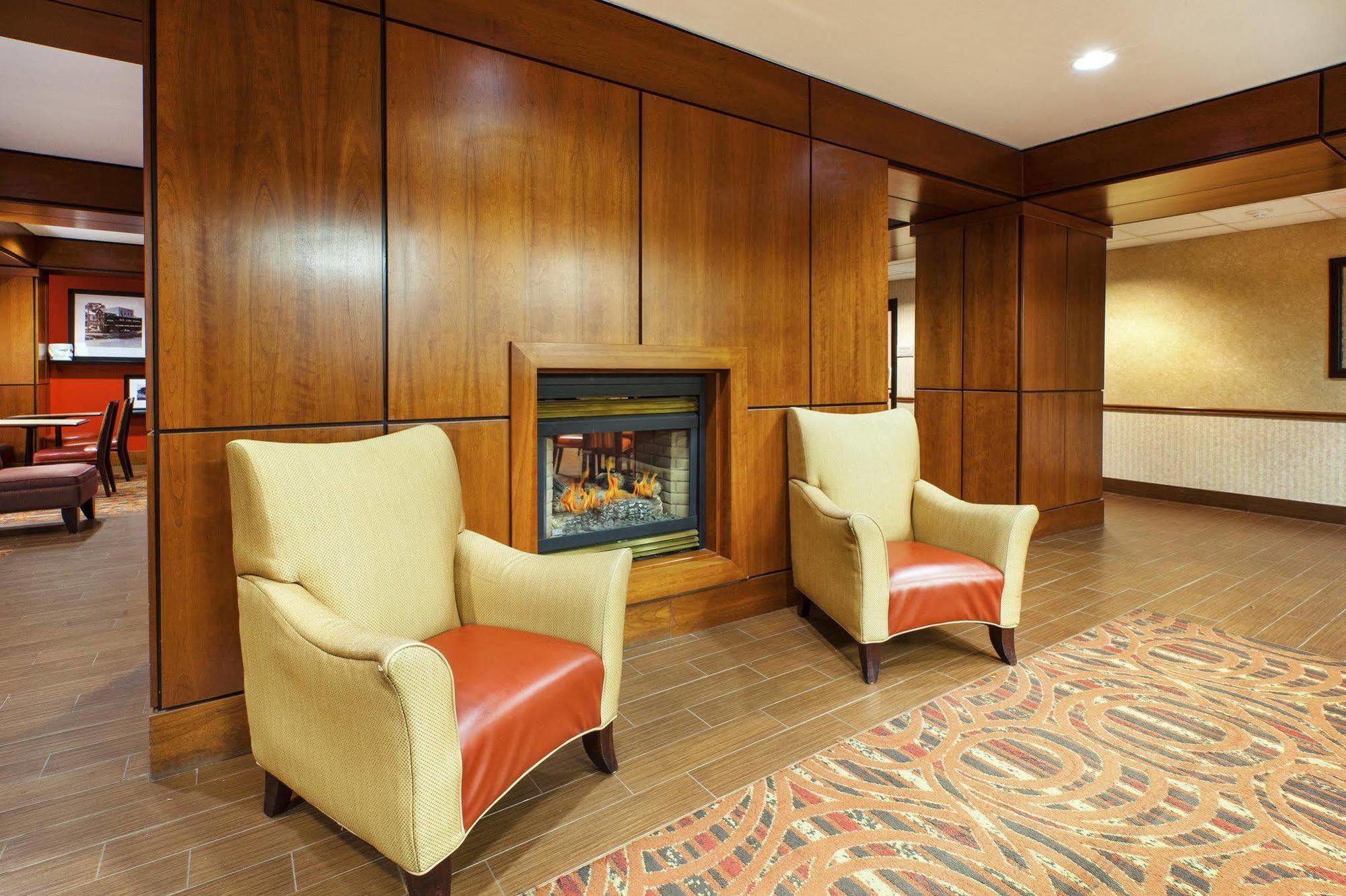 Hampton Inn Batavia Eksteriør billede