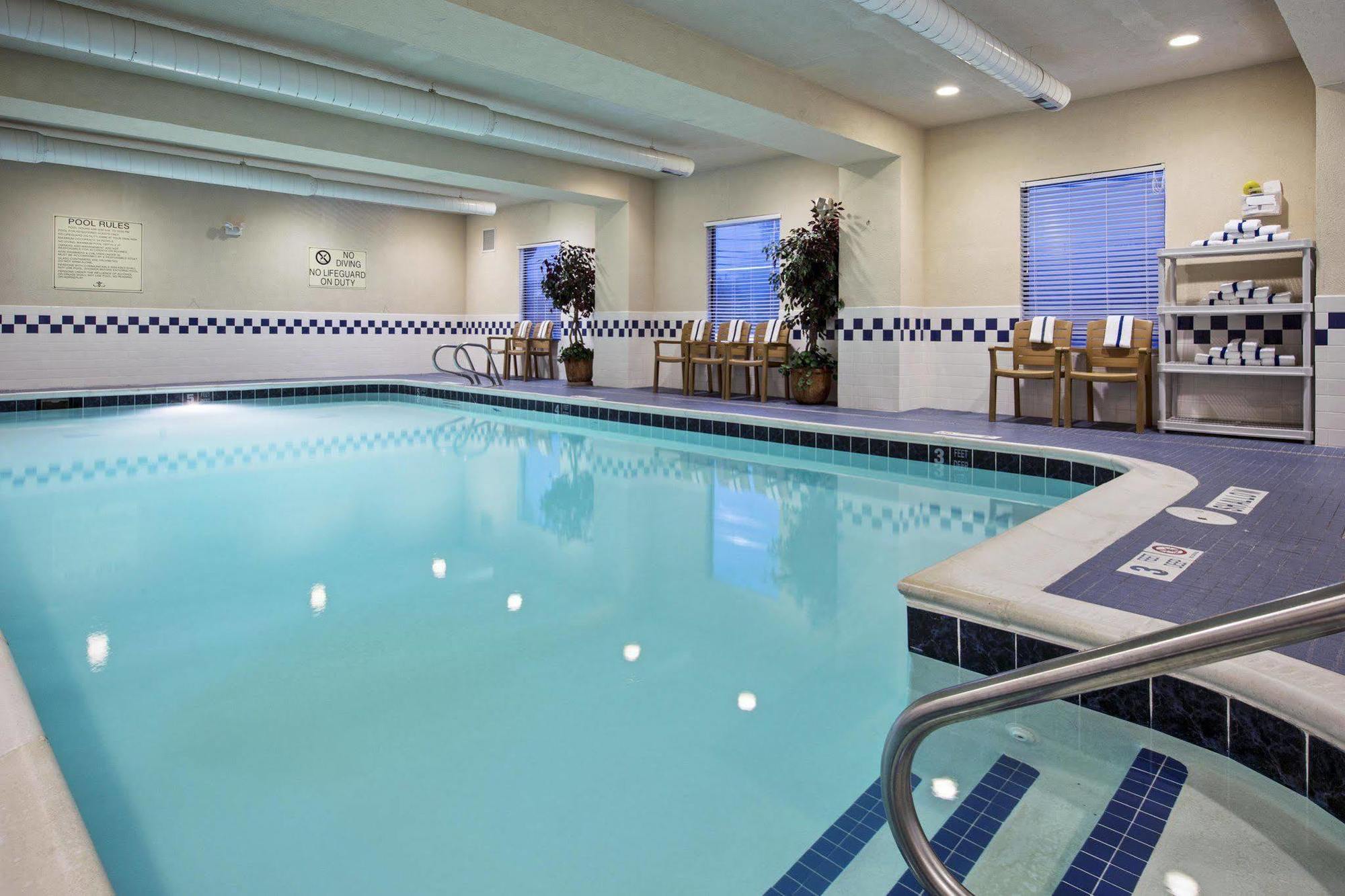 Hampton Inn Batavia Eksteriør billede